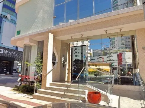 Cadillac Tower Residence em Balneário Camboriú (foto 2)