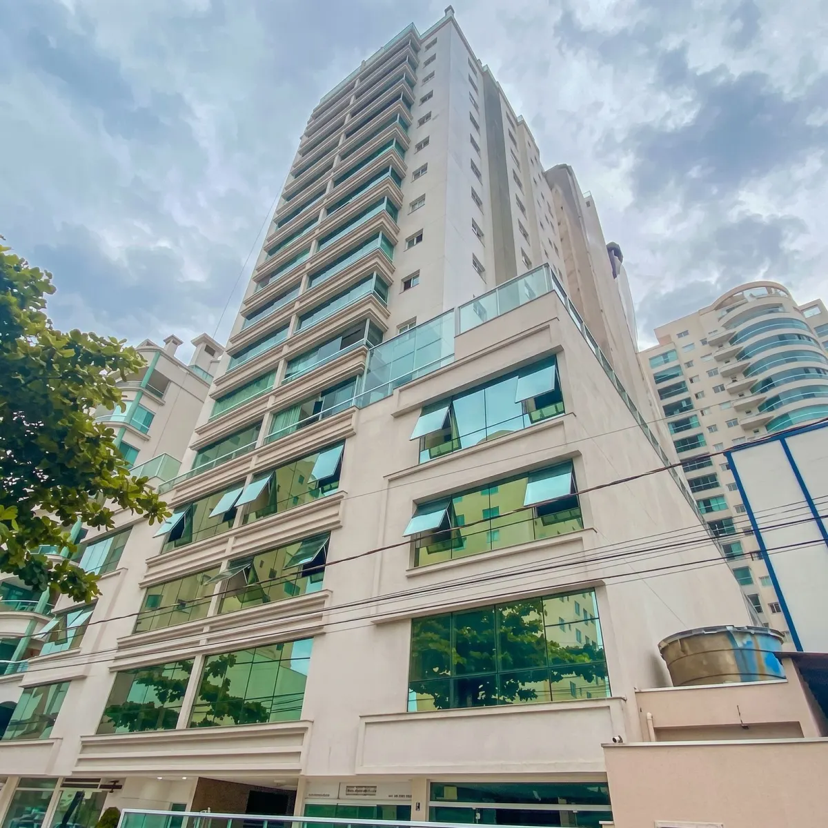 Salas Comerciais Ed. Maria Valentina em Balneário Camboriú