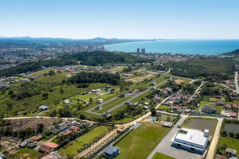Condomínio Brisas De Valência em Penha (foto 4)