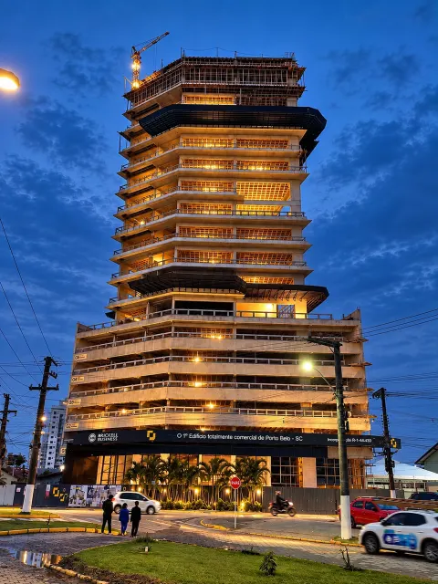 Brickell Business em Porto Belo